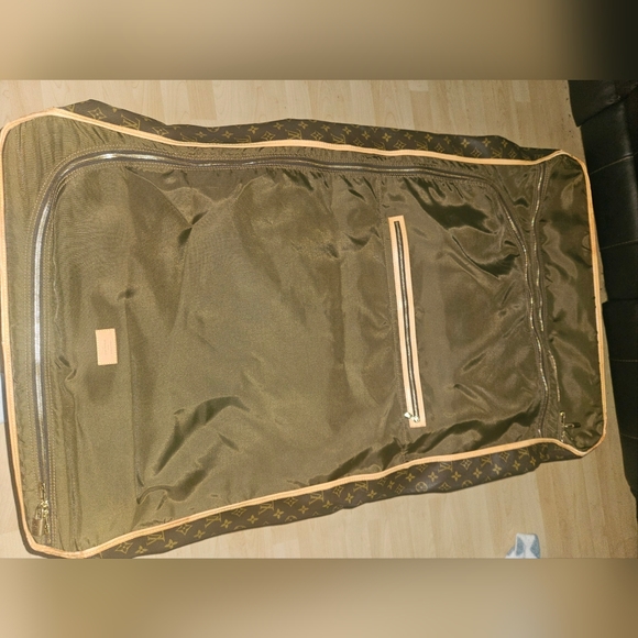 LOUIS VUITTON  GARMENT LUGGAGE BAG - Picture 2 of 2